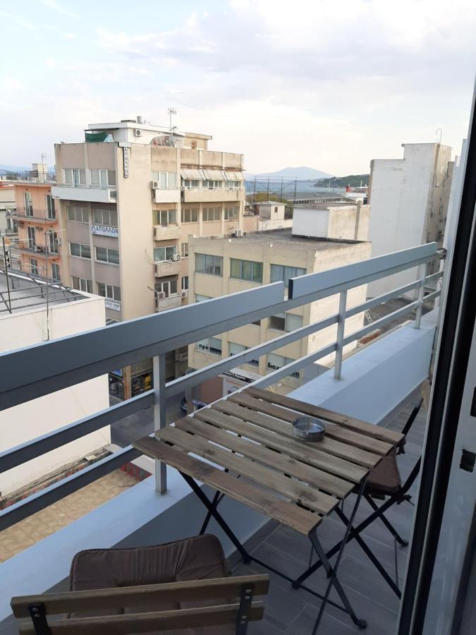 Central Mark Loft Volos Buitenkant foto